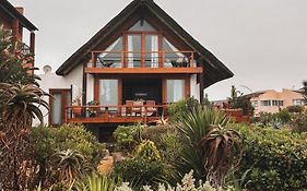 Dreamland Beach House & Studios At Supertubes